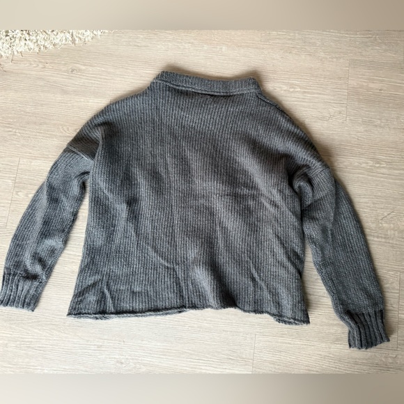 NWOT Wooden Ships Charcoal Sweater with Festive Red Script - Picture 5 of 8